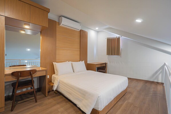 Bureau, accès au Wi-Fi (inclus), literie fournie