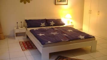 1 bedroom, WiFi, bed sheets
