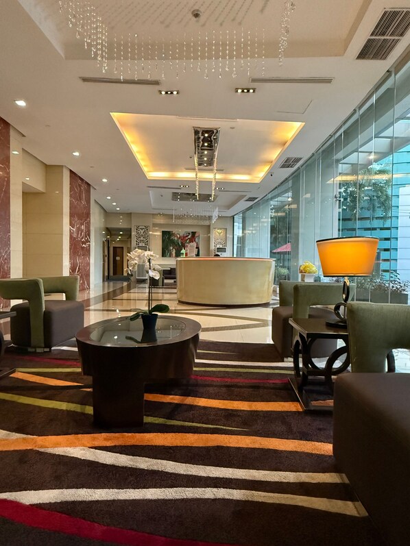 Room, 1 Bedroom, Accessible, City View | Living room