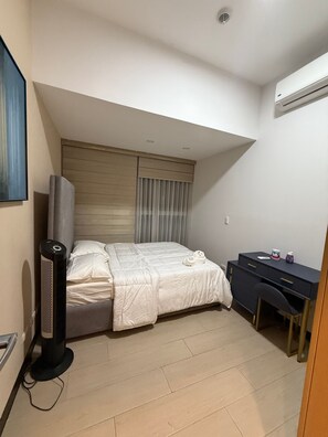 Chambre, 4 chambres, piscine privée, vue ville