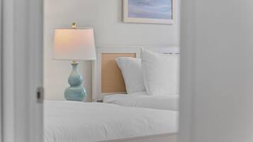 2 bedrooms, iron/ironing board, internet, bed sheets