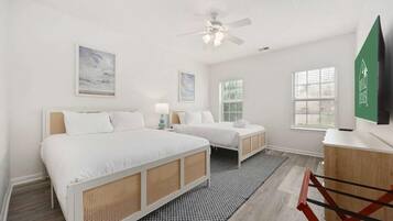 2 bedrooms, iron/ironing board, internet, bed sheets