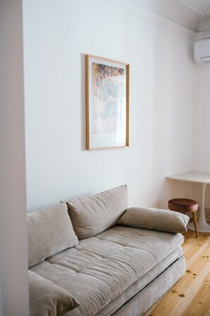 Family Double Room, 1 Double Bed with Sofa bed, City View | Living area