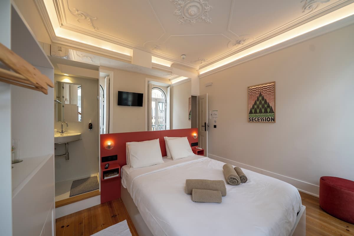 Comfort Double Room, 1 Double Bed, Air conditioning, City View | Down duvets, individually decorated, individually furnished