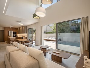 Dining - Aurea Beach Villa (Daratsos)