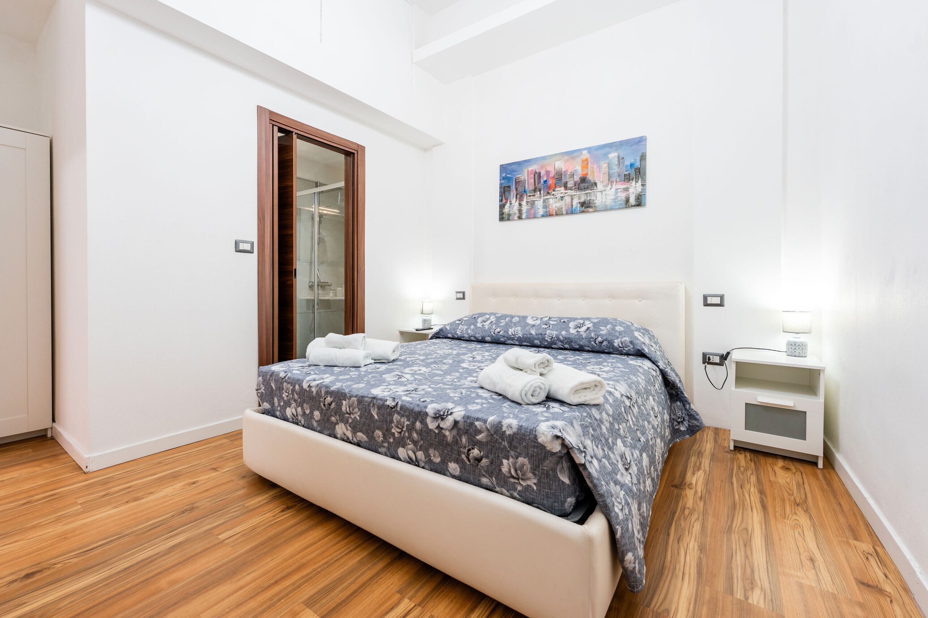 2 slaapkamers, een strijkplank/strijkijzer, wifi, beddengoed