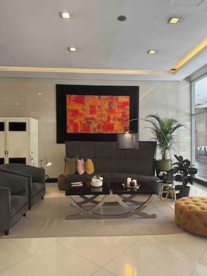 Living room - Luxurious Studio in Mckinley Hill With City View (Taguig)
