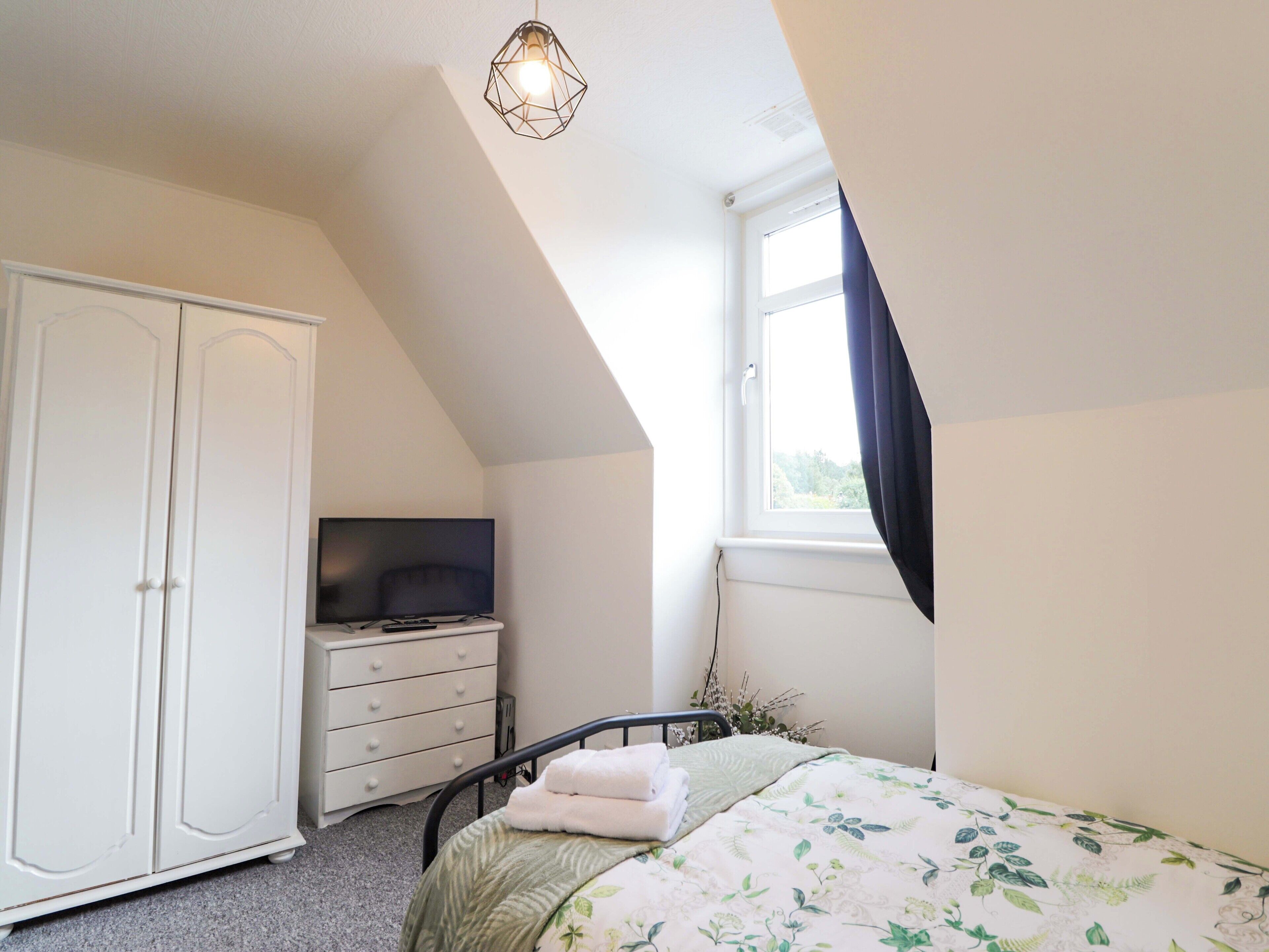 2 bedrooms, individually decorated, individually furnished, free WiFi