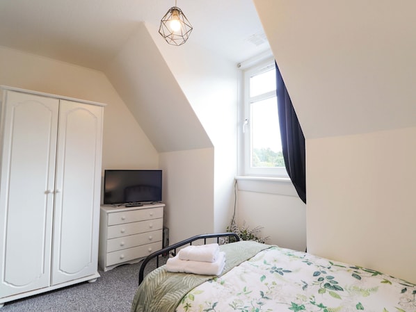 2 عدّة غرف نوم وبديكورات فريدة لكل غرفة وطراز فريد لكل وحدة