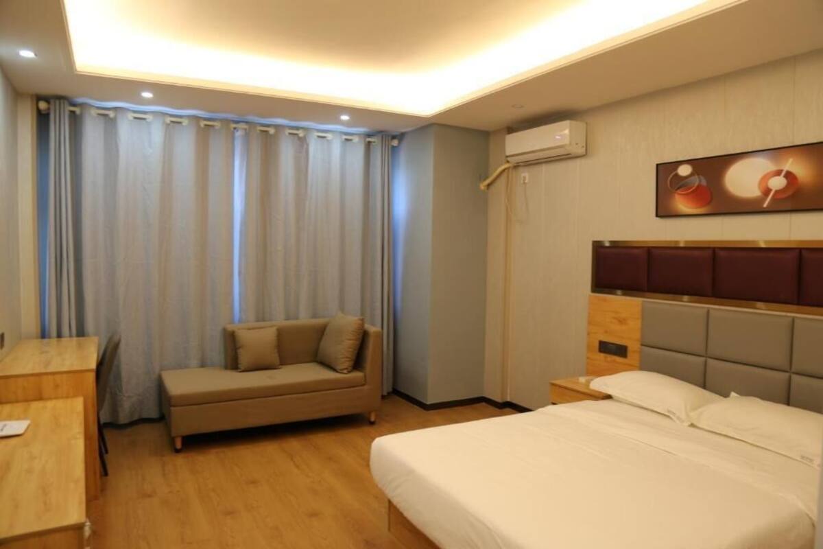 Comfort Triple Room, City View | In-room safe, soundproofing, free WiFi, wheelchair access