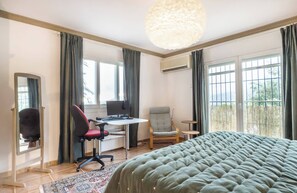 Nhà, 4 phòng ngủ, hút thuốc, hồ bơi riêng | 4 phòng ngủ 