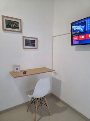 Laptop workspace, free WiFi