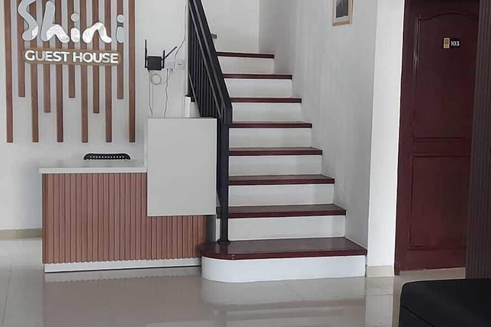 Shini Guest House