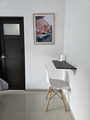 Laptop workspace, free WiFi