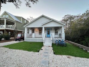 Exterior - Gorgeous Beach Home, Private Pool, Steps to Beach, Restaurants, Nightlife! (Santa Rosa Beach)