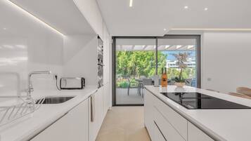 Fridge, microwave, oven, dishwasher