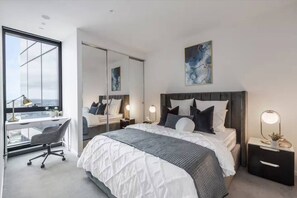 1 bedroom, desk, iron/ironing board, WiFi - Skyline View in the heart of Southbank (Southbank)