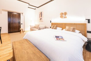 Superior Suite | Free cots/infant beds, free WiFi, bed sheets