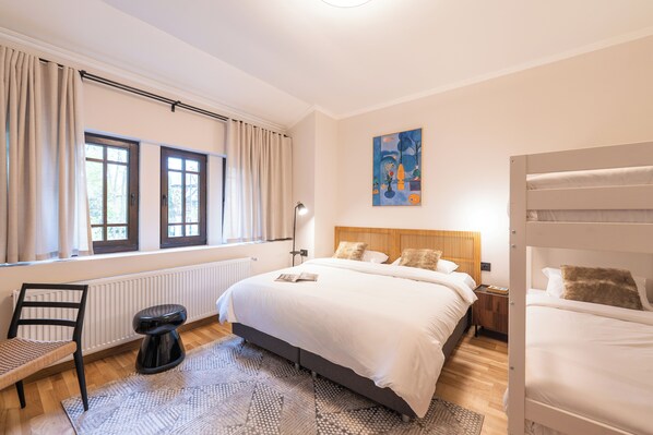 Suite Familiale | Lits bébé (gratuits), Wi-Fi gratuit, draps fournis