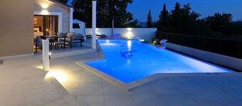 Amazing villa with swimming pool and fitness room