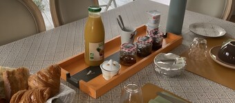 Guest House 'La Rambleur' with Shared Pool, Shared Terrace and Wi-Fi