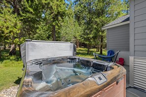 Bain à remous extérieur