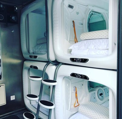 Room-private Single Bed in Podbox 10