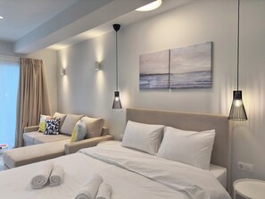 Junior Suite, Balcony | Courtyard view