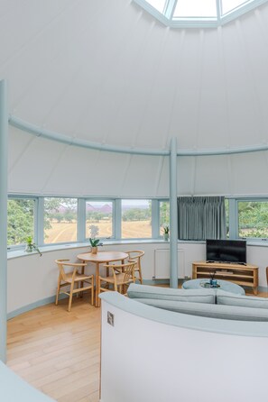 Apartment, Garden View | Living area