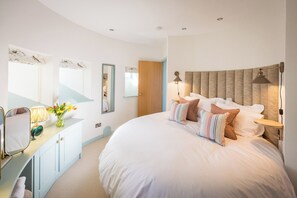 Appartamento, vista giardino | Postazione laptop, Wi-Fi gratuito