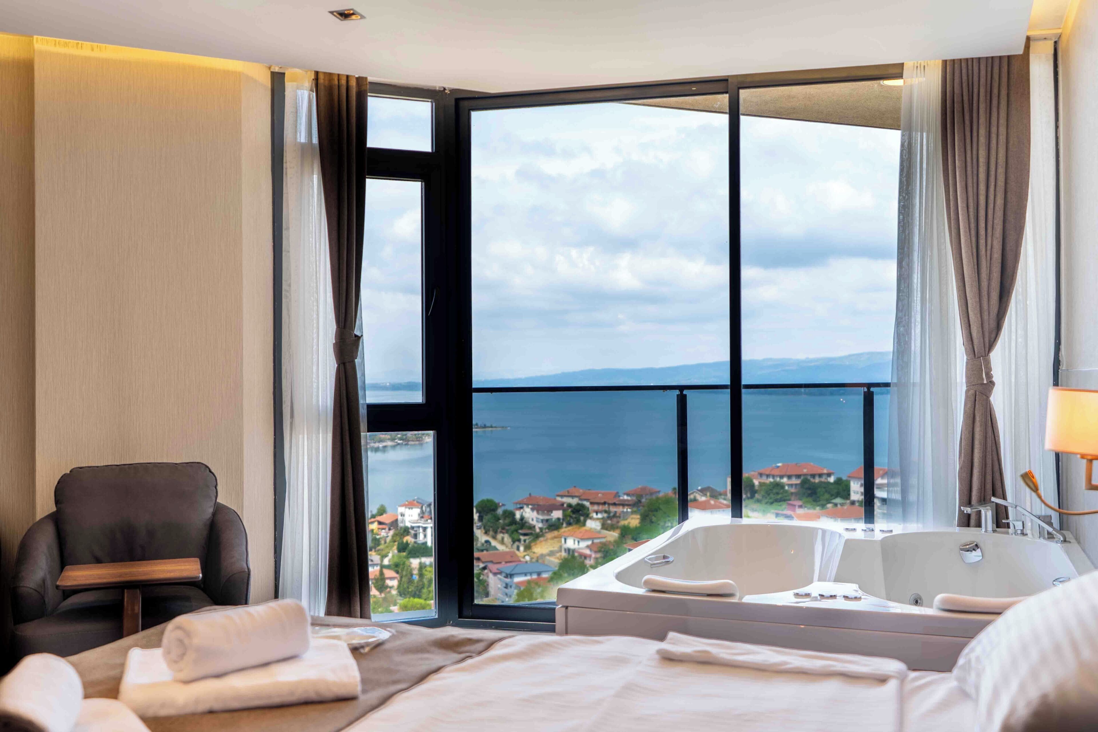 Deluxe Double Room, Balcony, Lake View | Desk, laptop workspace, free WiFi