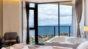 Deluxe Double Room, Balcony, Lake View | Desk, laptop workspace, free WiFi