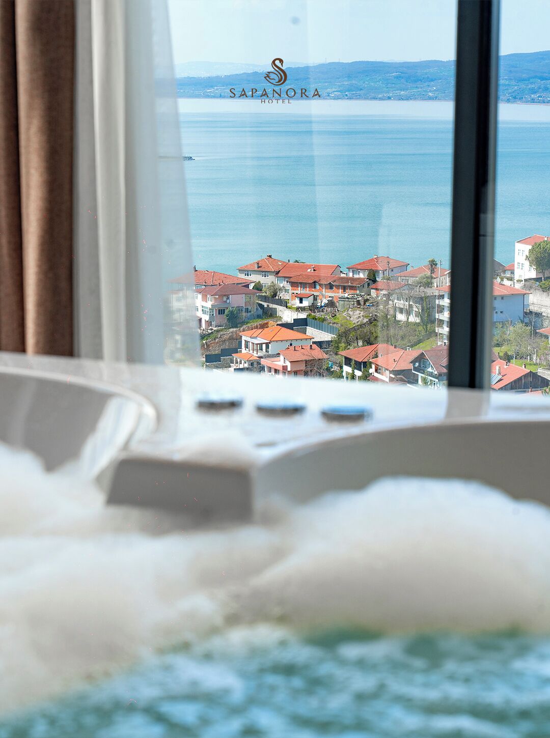 Junior Room, 1 Double Bed, Balcony, Lake View | Desk, laptop workspace, free WiFi