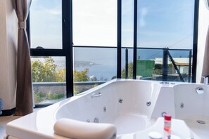 Garden Room (Partial lake view) | Desk, laptop workspace, free WiFi - SAPANORA HOTEL SAPANCA (Sapanca)