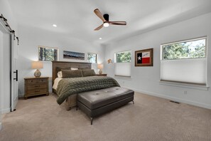 3 Schlafzimmer, Schreibtisch, Bügeleisen/Bügelbrett, kostenloses WLAN