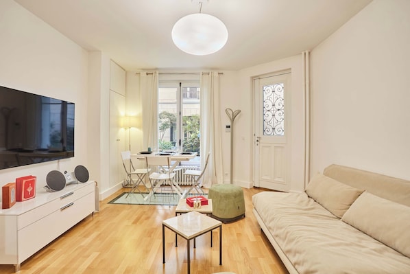 Apartment | Living area
