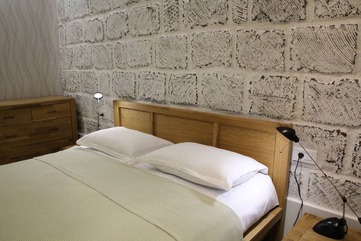 Classic Studio Suite, Non Smoking, Lanai | Iron/ironing board, WiFi (free)