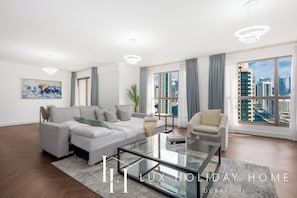 Apartment, Balcony, City View | Living area
