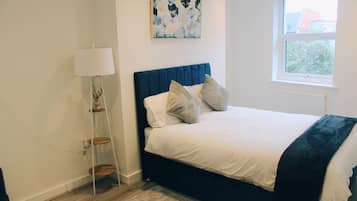 2 bedrooms, iron/ironing board, WiFi, bed sheets