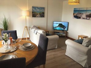 Villa, 3 Bedrooms, Accessible, Balcony | Living room
