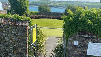 Villa, 3 Bedrooms, Accessible, Balcony | Property grounds