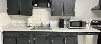 Modern Nest-Cozy 2 Bedroom, Modern Nest-Contemporary 2 Bedroom