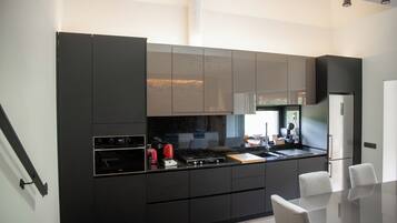 Microwave, oven, stovetop, dishwasher