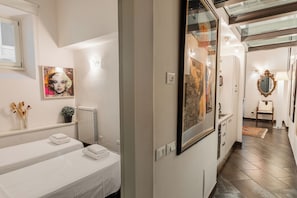 2 habitaciones, tabla de planchar con plancha y wifi gratis
