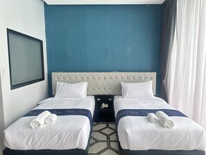 Desk, free WiFi - HF Ville (Surat Thani)
