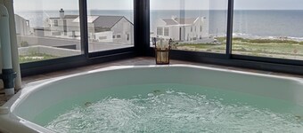 3-bedroom luxury house in serene St Helena Bay with AC, jacuzzi and much more