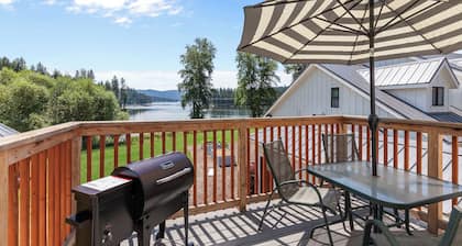New Listing! Hayden Lake Guest House | Private Balcony & Lake Views