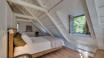 1 habitación, tabla de planchar con plancha, wifi y ropa de cama