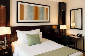 Chambre simple luxueuse, vue sur le fleuve | Coffre-fort