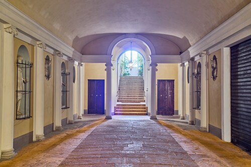 "Palazzo Incontri" penthouse historic center Siena
